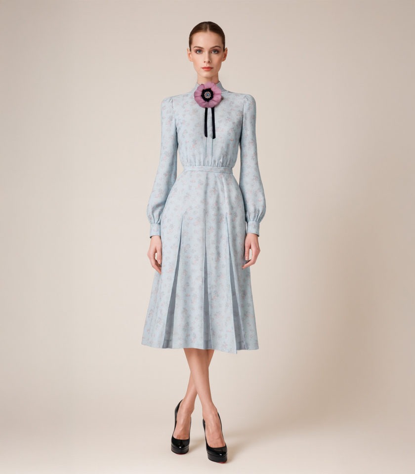 SILK PLEAT DRESS WITH FLOWER BROOCH - Image 2