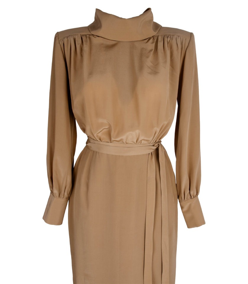 LONG SILK CREPE DE CHINE DRESS WITH METAL BUTTON BACK DETAIL - Image 4
